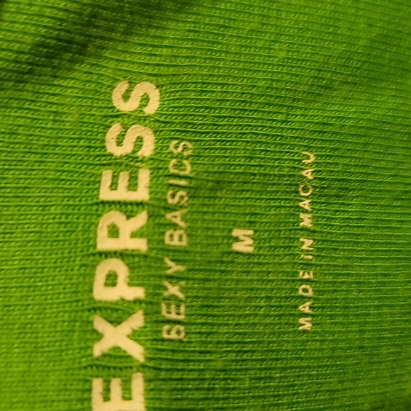 Basic Tee - Picture 3 of 4